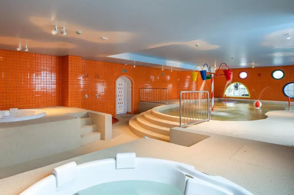 Melhor Hotel em Gramado para crianças - piscinas